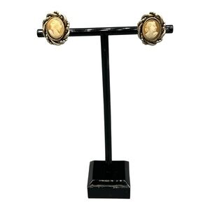 Vintage Shell Cameo Clip-On Earrings Gold Tone Victorian Style